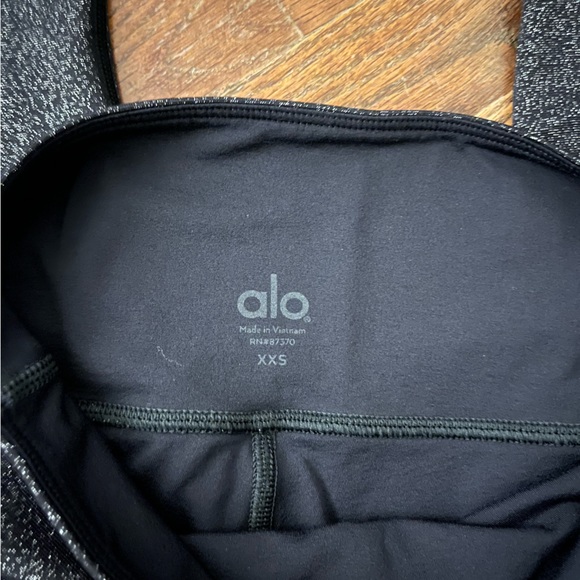 ALO leggings! - Picture 6 of 6